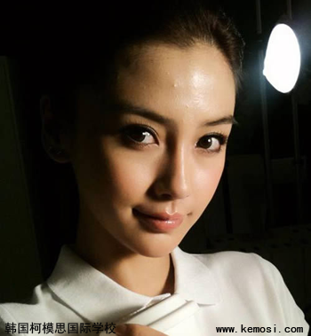 眼睛易脫妝應該如何來補救？
