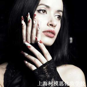 皮膚黑的人應該怎么化妝更好看？美麗依然可以hold住，上海柯模思化妝學校
