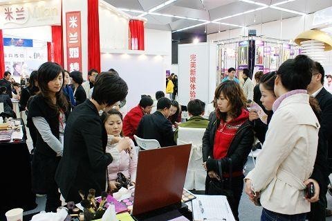 柯模思參加6月大眾皆喜婚禮節(jié)
