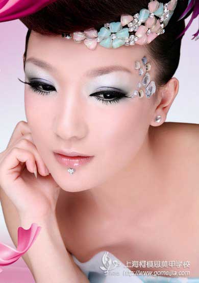 彩妝是什么_上?？履Ｋ蓟瘖y學校