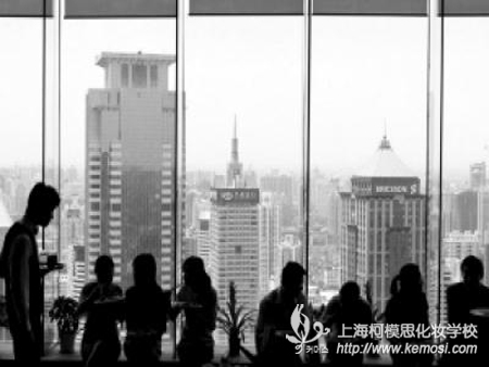 化妝師的工資待遇怎么樣？都是高收入群體嗎？之你在疑惑化妝師屬不屬于高收入群體嗎？