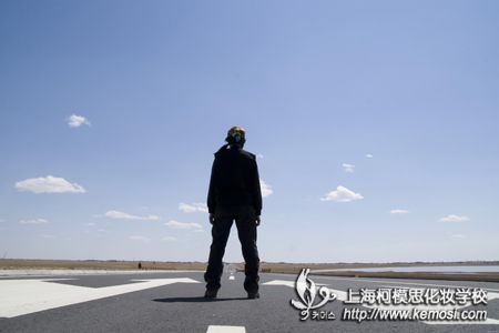 女孩子學什么技術好？面對擇業(yè)，女孩請你認真對待之你還在為前途而迷茫么？女孩子學什么技術好，你能認真對待擇業(yè)么？