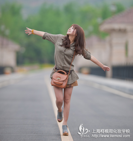 化妝培訓哪里好？學化妝去哪里好？之學化妝去哪里好？去大城市最好