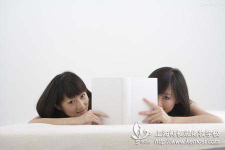 學化妝最佳年齡是多大？結婚了可以學化妝嗎？之學化妝是沒有年齡限制的