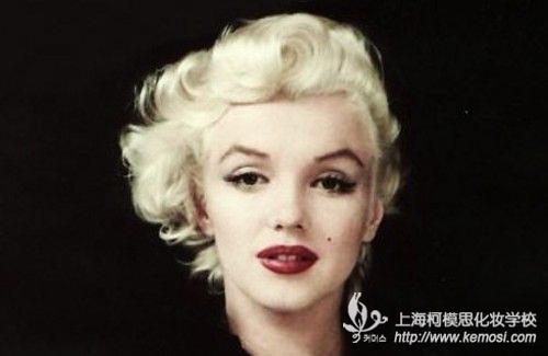 派對(duì)眼妝如何化妝，怎樣化妝讓“夢(mèng)露”復(fù)活