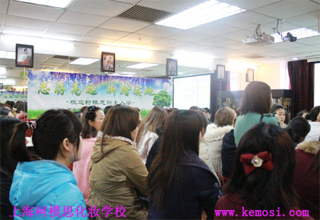開(kāi)學(xué)啦！柯模思?xì)g迎你的加入！