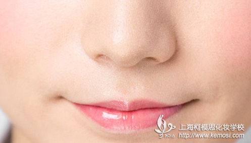 日系甜美復(fù)古妝上海柯模思化妝學(xué)校