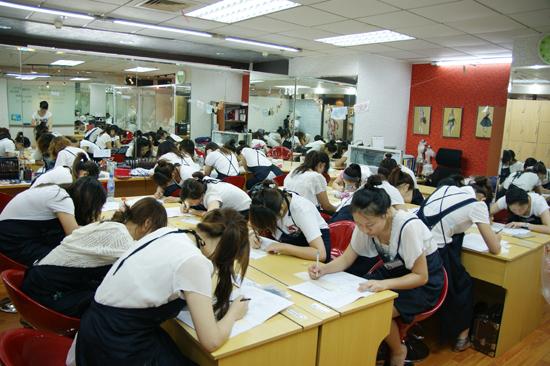 2010年8月韓國化妝專家協會化妝師等級證書考試