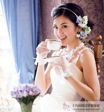 韓式新娘發型怎么樣？跟Twins一起體驗爛漫優雅新娘盤發