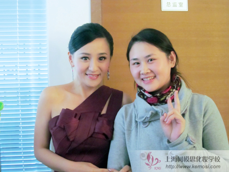 九龍金幣國(guó)寶九龍壁電視購(gòu)物節(jié)目拍攝化妝