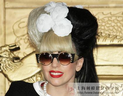 lady gaga扮另類女王