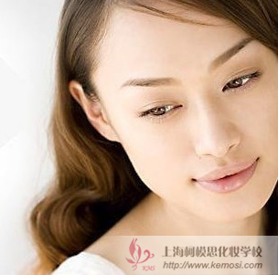 初學者怎么化妝?教你化妝最基礎的化妝步驟