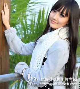 初中畢業(yè)能學(xué)化妝嗎？學(xué)化妝有前途嗎？