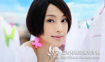 初中畢業(yè)能學(xué)化妝嗎？學(xué)化妝有前途嗎？