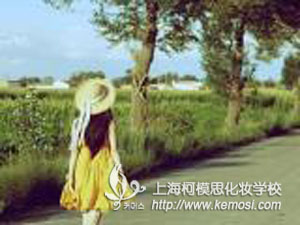 男孩學化妝有前途嗎？男孩學化妝能立于不敗之地嗎？