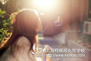 男孩學化妝有前途嗎？男孩學化妝能立于不敗之地嗎？