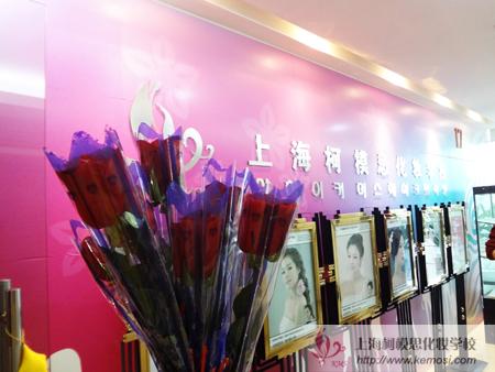 師生玫瑰互動享受浪漫情人節,柯模思有你更精彩