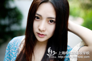 學化妝多少錢？學成之后能掙回學費嗎？ 