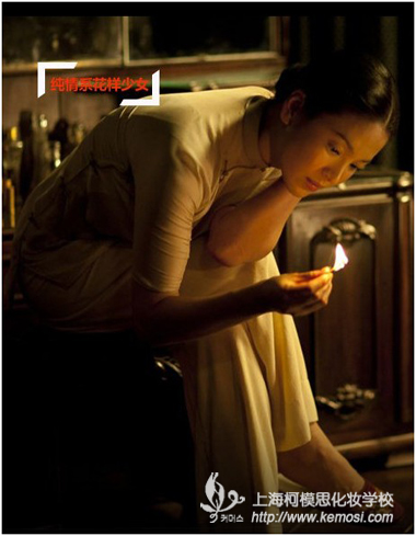 影視化妝師打造“王家衛式”美女  復古妝PK前衛妝