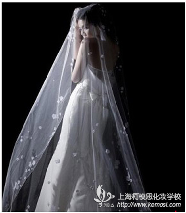 盤點2012年最美的明星婚紗  靚麗妝容配精致婚紗助你變身最美新娘