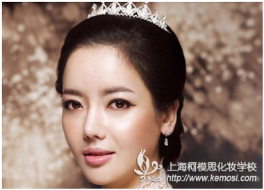 好看韓式新娘盤發大集合 ，柯模思教你選擇最適合自己的新娘發型