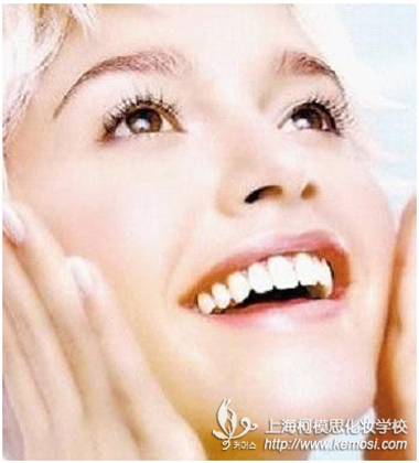 毛孔粗大該怎么辦？柯模思教你查原因找方法不做毛孔粗大妹