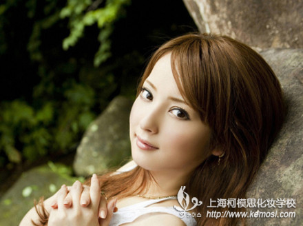 上海最便宜的彩妝學(xué)校是哪個？教學(xué)質(zhì)量好不好？