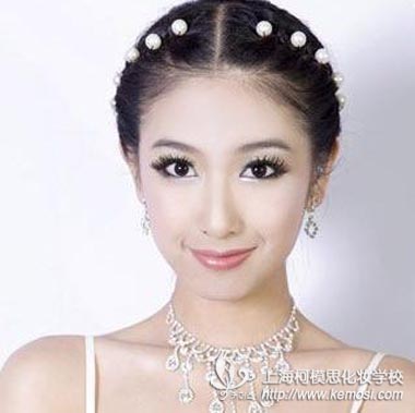 學化妝視頻有哪些？視頻學化妝能學會嗎？