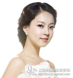 有沒有專門學習新娘妝的學校？學費大概多少錢？