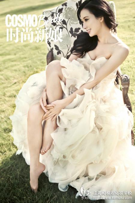 林志玲演繹時尚新娘 甜美妝容跪求女神的愛情