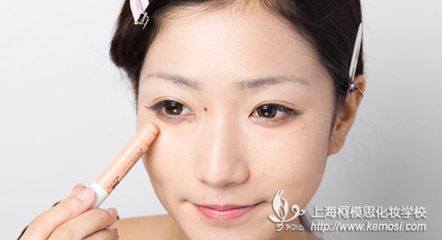 日系甜美復(fù)古妝上海柯模思化妝學(xué)校