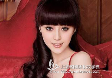 女孩子學化妝好不好？