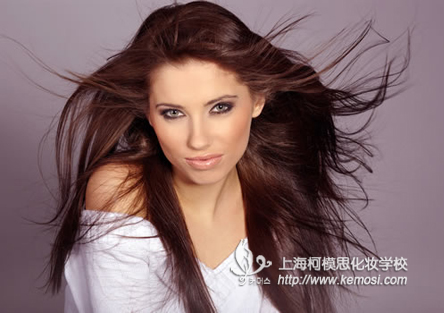 搞定蓬松秀發_上?？履Ｋ蓟瘖y學校