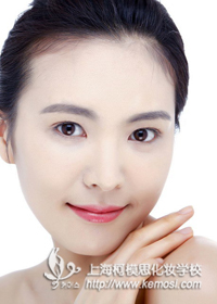 如何化妝眼睛，柯模思教你如何化妝