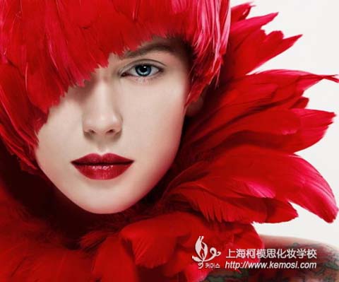 化妝前景怎么樣？化妝師該如何規劃未來？_上海柯模思化妝學校