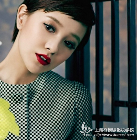 唇妝怎么畫？什么樣的女生適合畫大紅唇呢？之郭采潔
