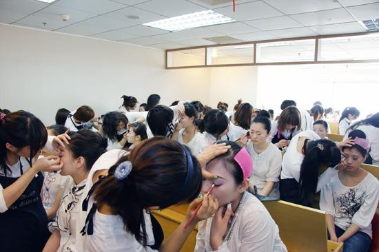 韓國化妝師等級證書考試現場