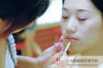 作為一個化妝學(xué)習(xí)者要清楚明白的道理
