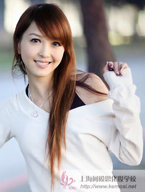 化妝師該以什么為工作核心 上海柯模思化妝學校