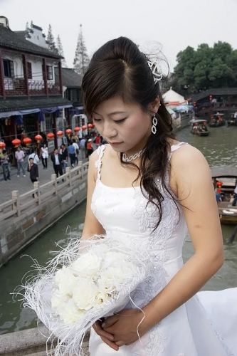 韓國(guó)風(fēng)尚與傳統(tǒng)古鎮(zhèn)朱家角的和諧觀光之行